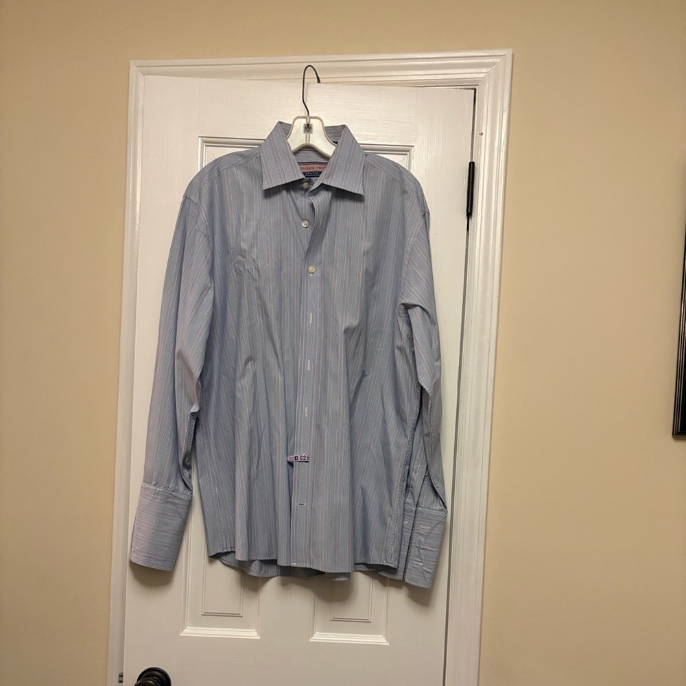 Vineyard Vines Men's Light Blue Pinstripe Dress Shirt